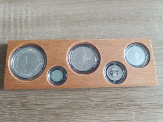 Estuche 5 monedas V Centenario 1989 plata 0.925