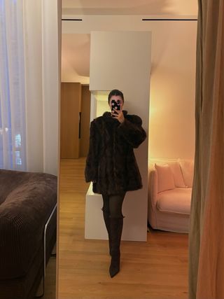 Abrigo de pelo marrón