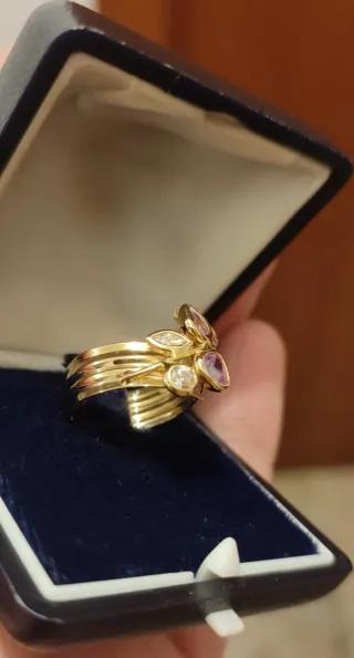Anello oro 18 KT con pietre rosa e bianche