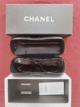 Gafas Chanel polarizadas, casi nuevas, con estuche