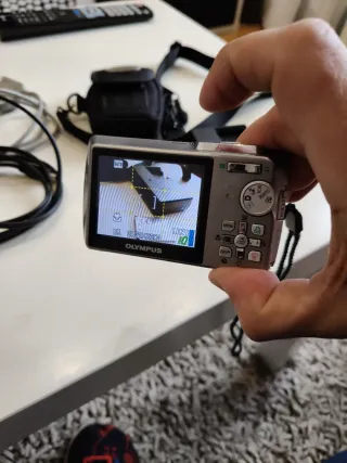 Cámara Digital Olympus FE-740 Rosa leer