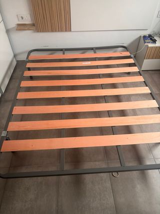 Somier metálico con láminas de madera