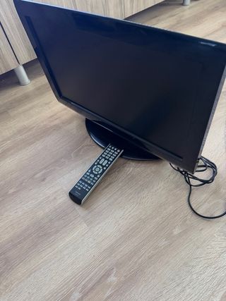 Televisor Toshiba LCD con DVD, 22 pulgadas