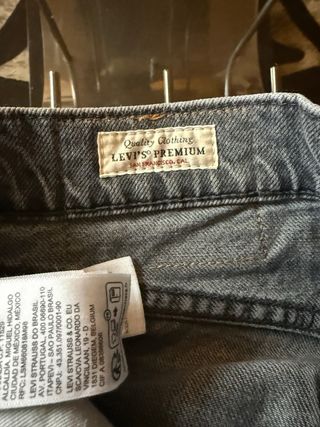 Vaqueros Levi's 511 Gris Talla W28 L32 Sin estrena