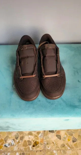 Jordan 1 Low Travis Scott velvet brown