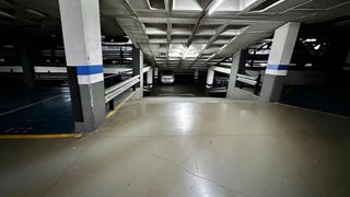 Garaje en venta en Fondo en Santa Coloma de Gramanet