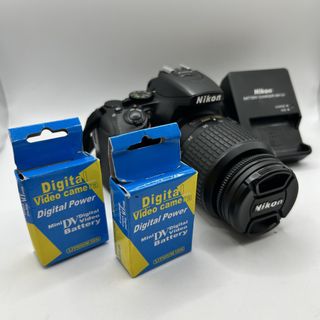 Fotocamera Nikon D5500 + Obiettivo 18-55mm + Caricatore + 3 Batterie