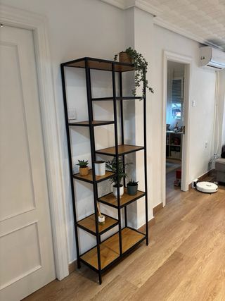 Estantería Metálica y Madera