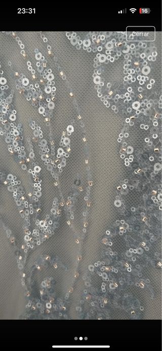 Vestido de fiesta azul y plateado