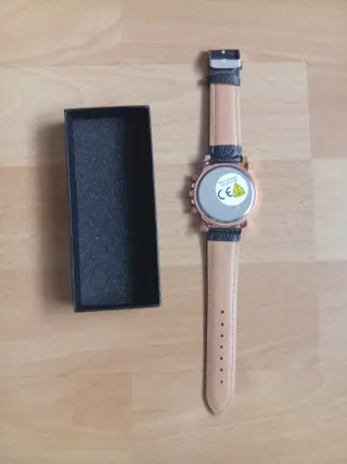 Reloj Negro y Dorado