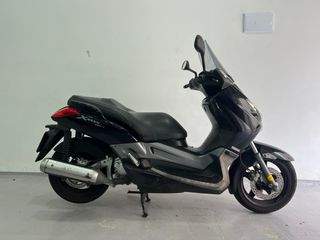 Yamaha X-MAX 250