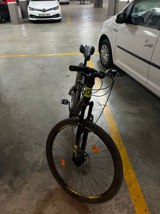 Bicicleta Licorne Negra y Amarilla