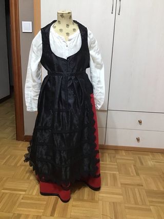 Traje regional piñorra niña
