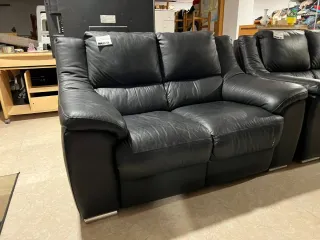 Sofá de cuero negro (precio por unidad)