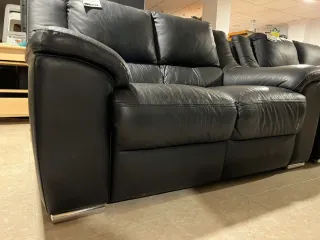 Sofá de cuero negro (precio por unidad)