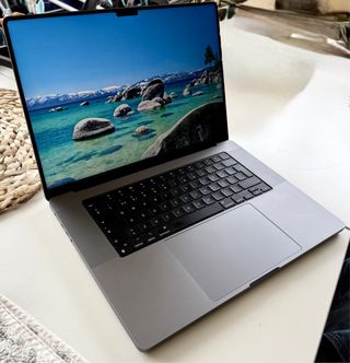 MacBook Pro 16” M1 Max | 32GB | 1TB | 81 ciclos