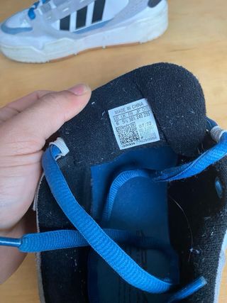 Zapatillas Adidas Adi2000 Azul y Blanco.