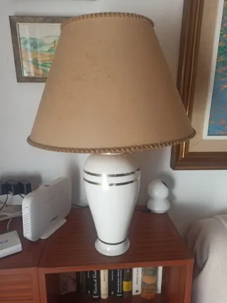 Lámpara de mesa cerámica y papel (la pantalla)