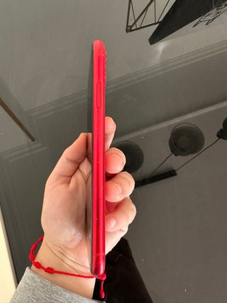 iPhone 11 Rojo (Precio negociable)