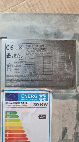 Hidroestufa de pellet DOÑA GENEROSA 30 KW