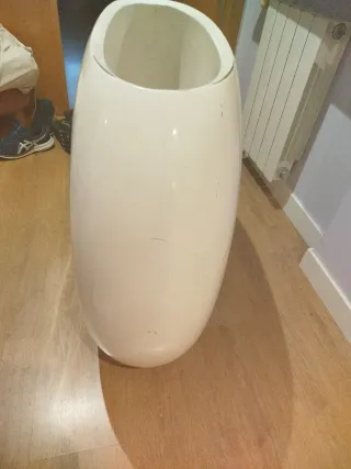 Mesa de centro ovalada blanca