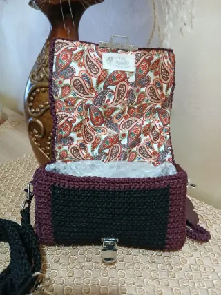 Borsa fatta a mano con fiocco