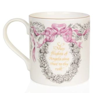 Taza de porcelana con lazo y flores