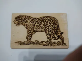 Figura león, pantera, águila grabado láser madera