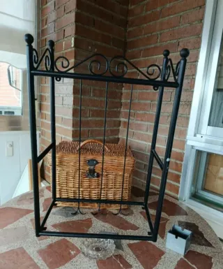 Scaffale in ferro battuto