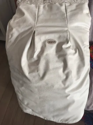 Saco para cochecito color crema