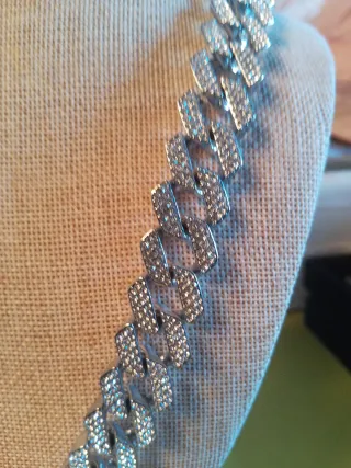 Conjunto de joyería plateada