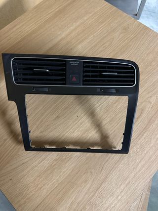 Marco pantalla Golf 7