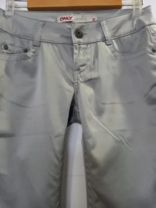Pantalón Only plateado talla M