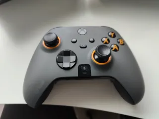 Scuf Instinct Pro con joystick TMR