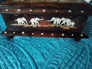 Caixa madeira decoração madrepérola elefantes