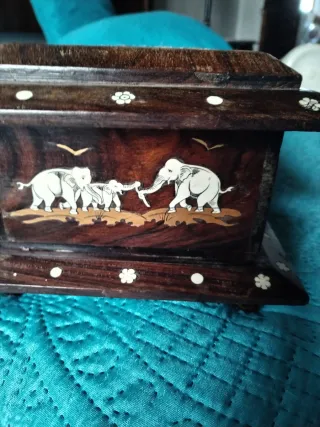 Caixa madeira decoração madrepérola elefantes