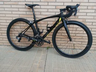 Bicicleta de carretera de carbono Evo, de bh.