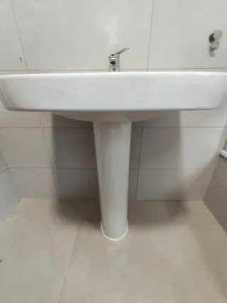 LAVABO + GRIFO CERÁMICA ROCA