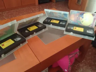 4 Películas Disney VHS (Español)