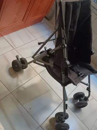 Silla de paseo negra paraguas