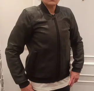 Chaqueta Dainese piel Negra Perforada