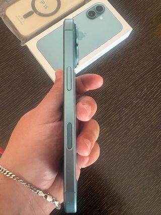 iPhone 16 Azul