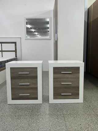 2 mesitas de noche nuevas