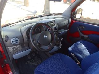 Furgoneta con rampa para minusválidos