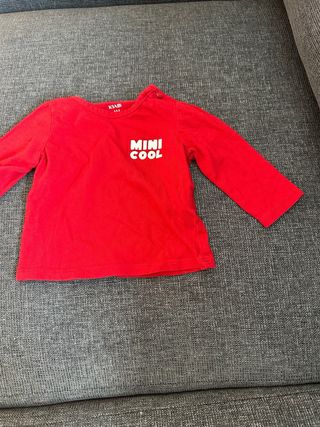 Camiseta bebé Kiabi 6 meses roja