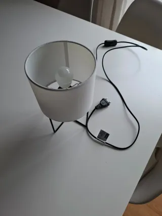 Lámpara de mesilla o rincón