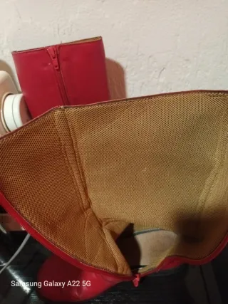 Botas de Zingara Rojas con Cascabeles