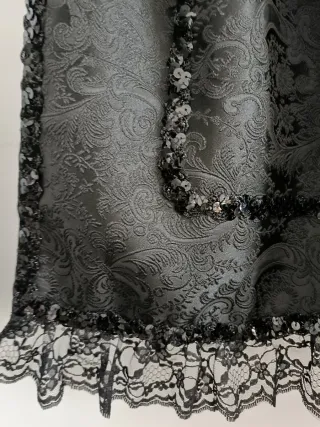 Mandil traje regional negro