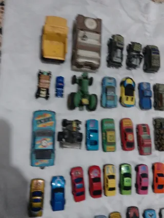 Lote de coches de juguete