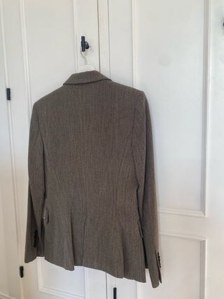 Traje chaqueta y pantalón marrón